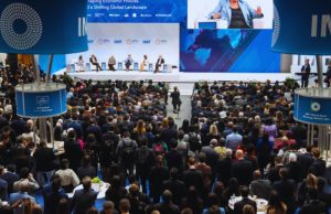 FMI aprueba desembolso de USD 600 millones para Ecuador