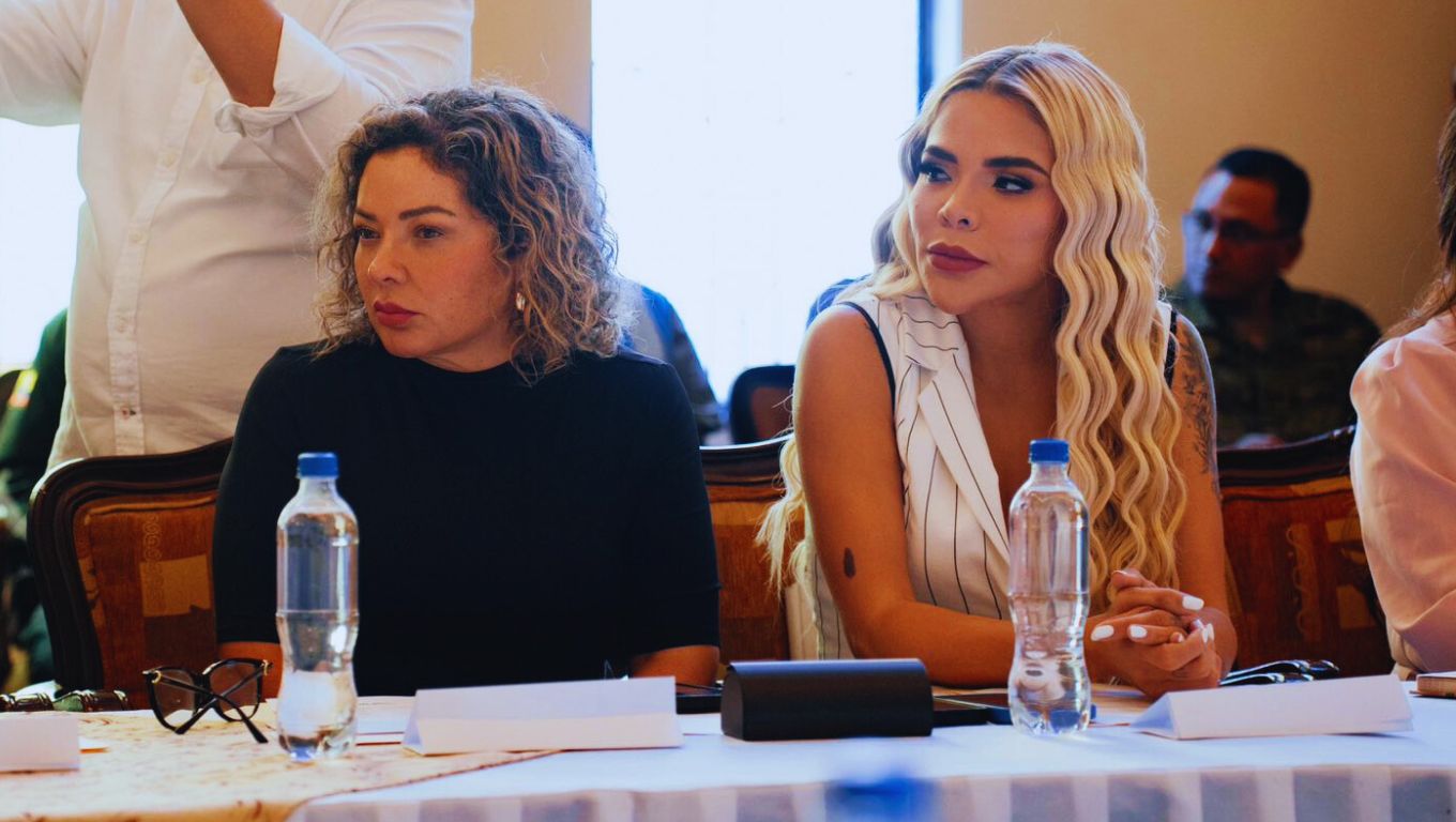 Alcaldesa de Yaguachi reunión con Gibernación y Prefecta (2)