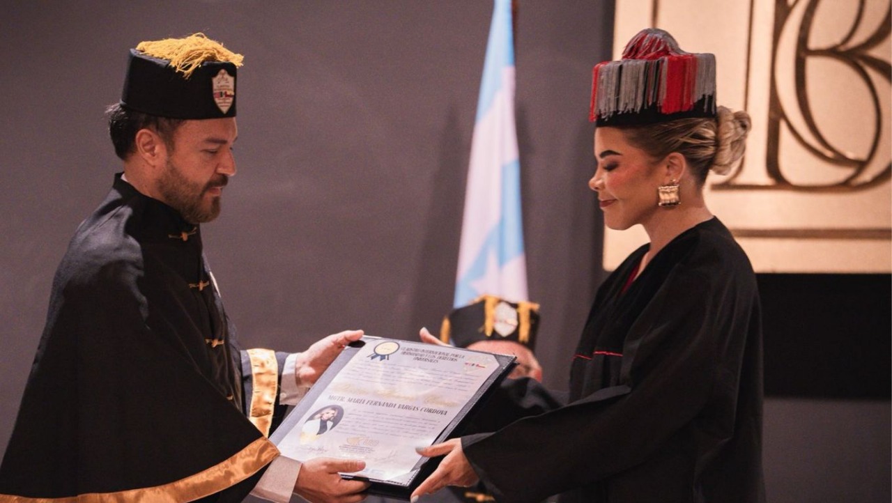 Mafer Honoris Causa (3) Mafer Honoris Causa (3)