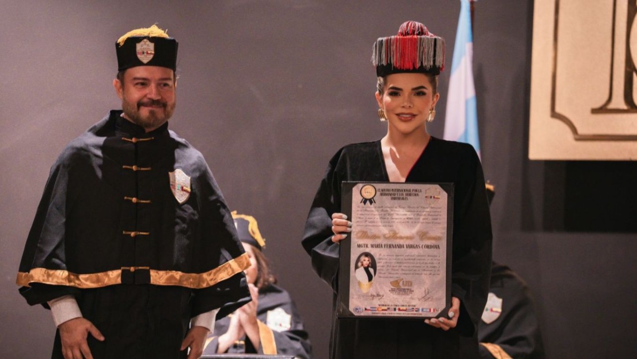 Mafer Honoris Causa (5) Mafer Honoris Causa (5)