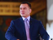 Noboa parte a EE. UU. mientras ministros presentan renuncias