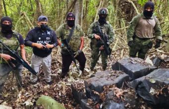 Decomisan 1,3 toneladas de droga en Muisne y detienen a tres personas