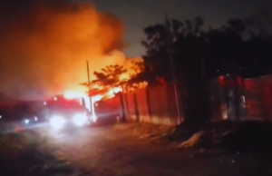 Tres viviendas quedaron en cenizas por quema de basura en Monte Sinaí