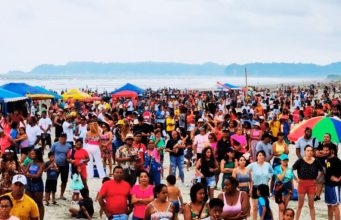 Servicios turísticos tendrán reducción del IVA al 8% por feriado del 1 de Mayo